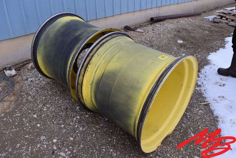 (2) JD Rims, 10 Bolt (Fits 800/65R32)