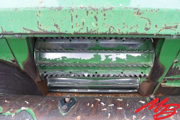 John Deere 3975 Forage Harvester, 7' CD Pickup