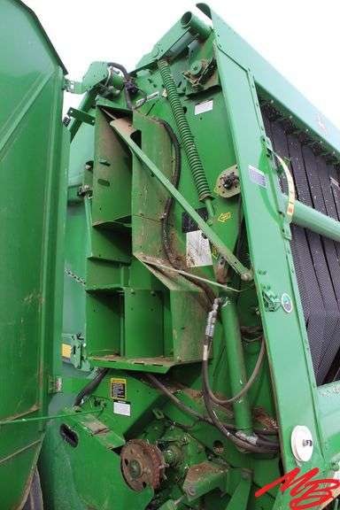 John Deere 569 Mega Wide Plus (18-20k Approx Bale Count) Round Baler