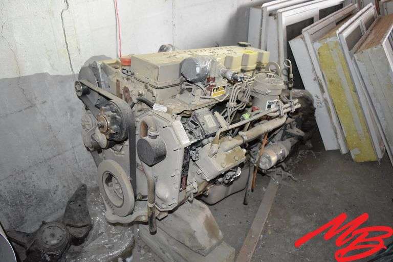5.9 24 Valve Cummins Engine w/Transmission