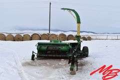 John Deere 3975 Forage Harvester, 7' CD Pickup