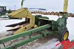 John Deere Forage Harvester w/JD 2-Row Corn Header