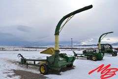John Deere Forage Harvester w/JD 2-Row Corn Header