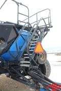 New Holland Flexicoil Tow Between Air Dril 44' w/ New Holland SC230 Air Cart