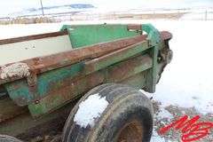 John Deere Manure Spreader 16'