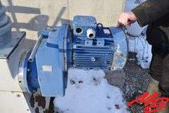 EYS Metal Manure Extractor, 2-3" inlets, 3" outlet