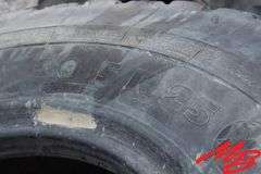 2) 20.5 R25 Tires (fr)