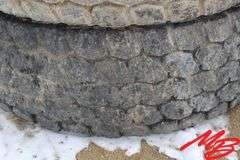 2) 20.5 R25 Tires (fr)