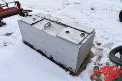 2 Compartment Fuel Tank w/Tool Box 5'x 27"x 25"