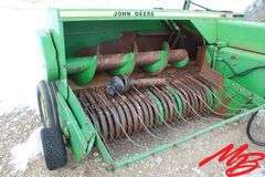 John Deere 468 Small Square Baler w/Bale Turner