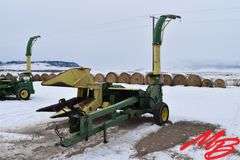 John Deere Forage Harvester w/JD 2-Row Corn Header