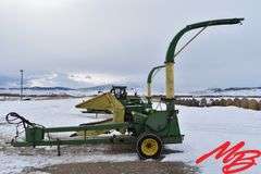 John Deere Forage Harvester w/JD 2-Row Corn Header