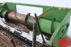 John Deere Header 11" Tine Pickup, Auger Feed