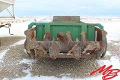 John Deere Manure Spreader 16'