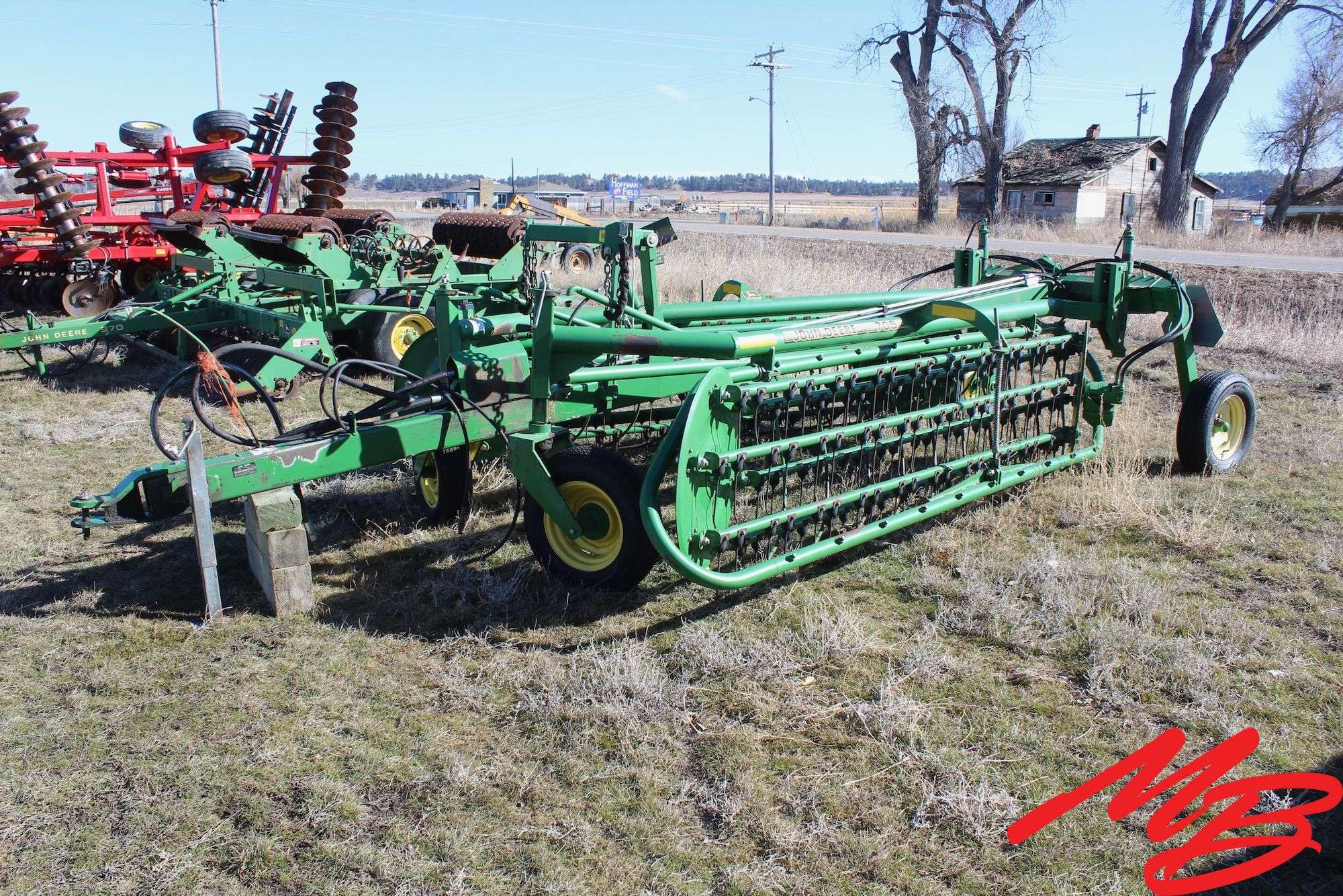John Deere 705 Rake