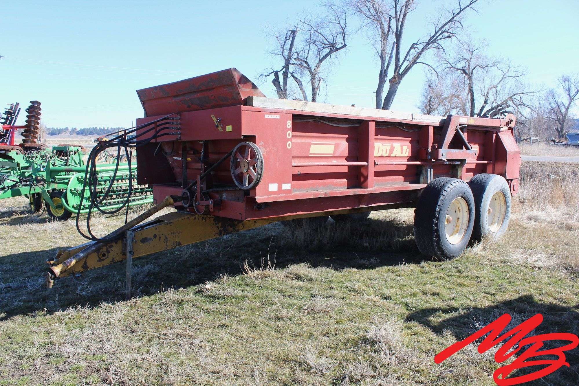 Dual 800 Manure Spreader, 17'4x6',