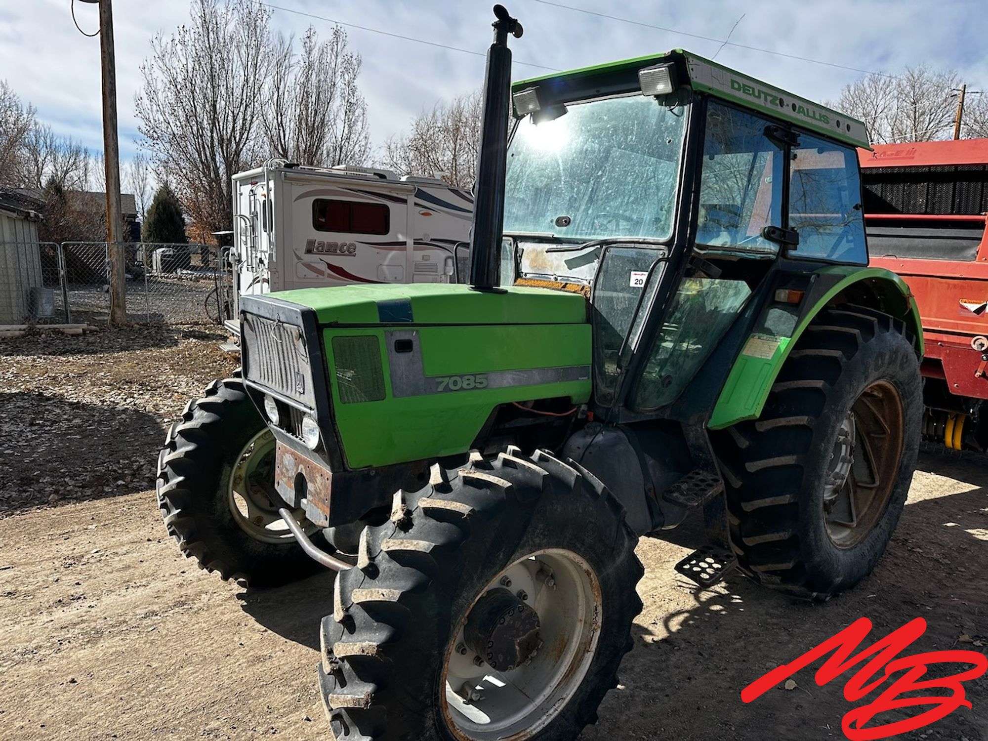 Deutz-Allis 7085 Tractor w/ Deutz-Allis 466 Loader - Musser Bros Inc