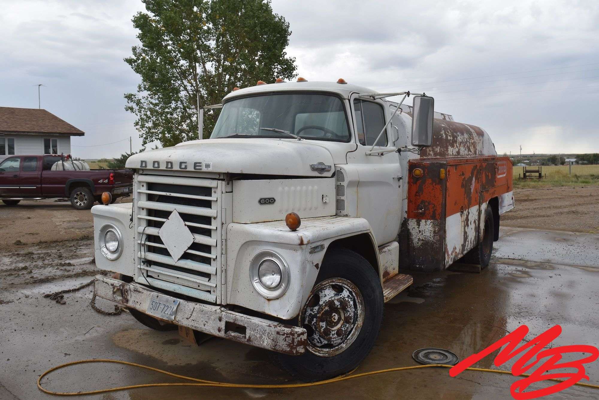 Dodge  600 Fuel Truck, 1500 gallon
