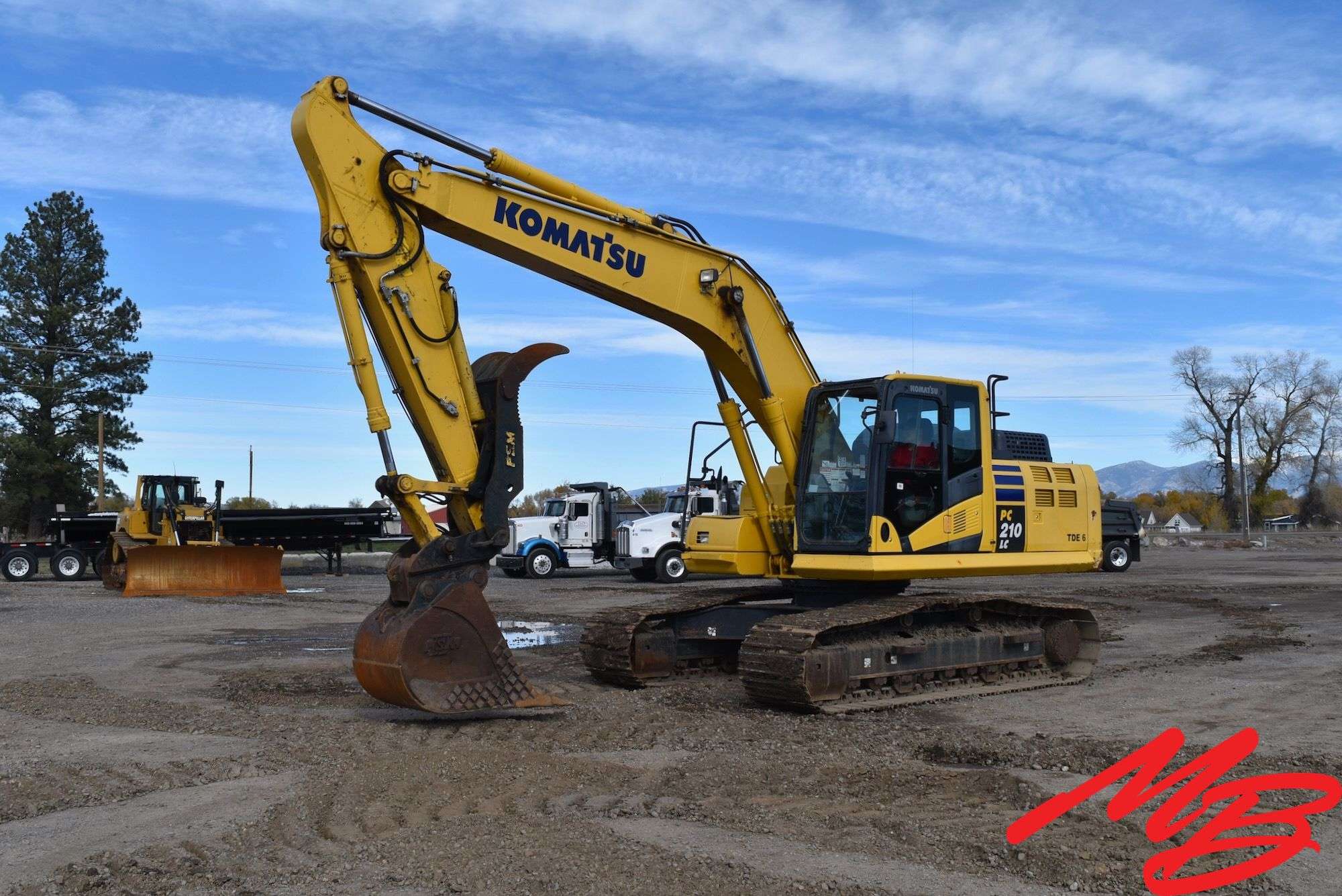 2018  Komatsu  PC210LC-11  Excavator w/ Hydraulic Thumb