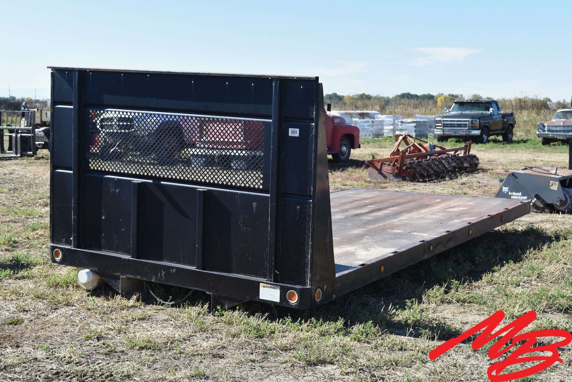 Steel Flatbed 17'9x8' w/Metal Toolbox
