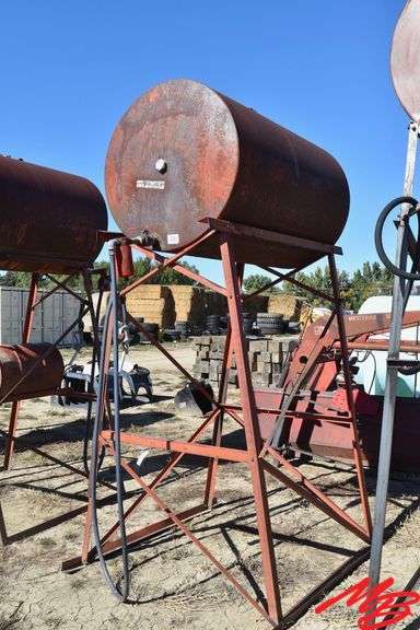 300-Gallon Fuel Tank on Stand