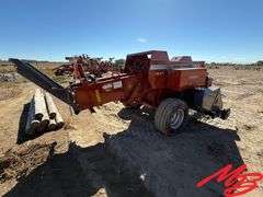 MF Hesston 1841 In-Line Baler