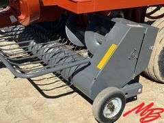 MF Hesston 1841 In-Line Baler