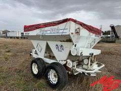 Willmar Super 500 Fertilizer Cart