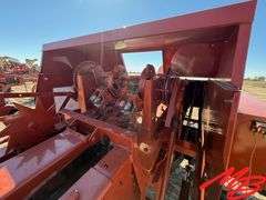 MF Hesston 1841 In-Line Baler