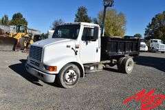 2001  INTERNATIONAL  4700 LPX Dump Truck