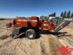 MF Hesston 1841 In-Line Baler