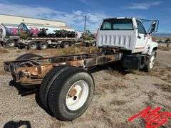 1993 GMC C7000 Topkick C Series SL Truck, 433,207 Miles