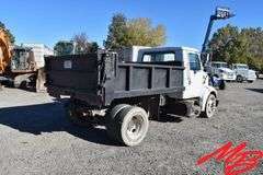 2001  INTERNATIONAL  4700 LPX Dump Truck