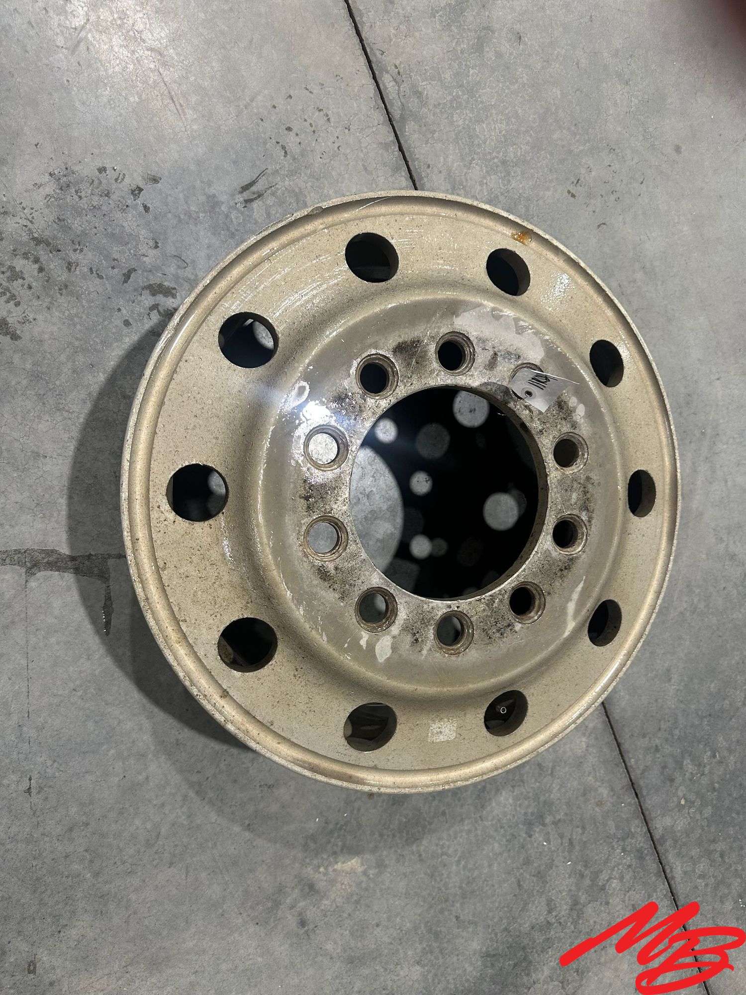 1- Aluminum Truck Wheel 11R24.5