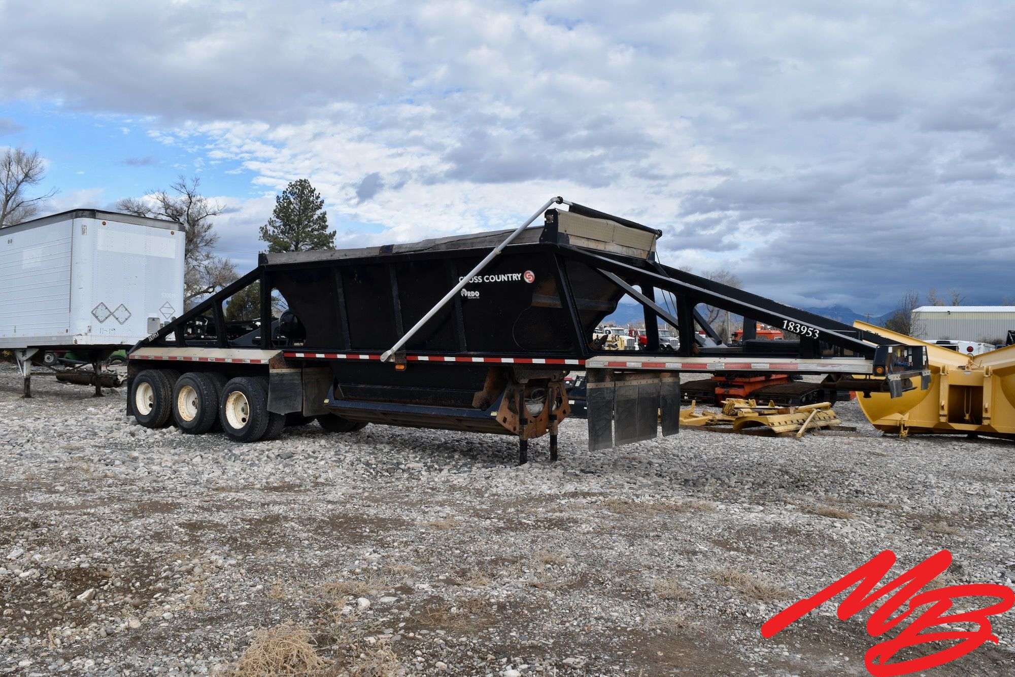 2011/2012  Cross Country   Belly Dump Trailer