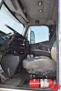 2000  International  9200 Semi-Truck