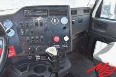 2000  International  9200 Semi-Truck