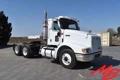 2000  International  9200 Semi-Truck