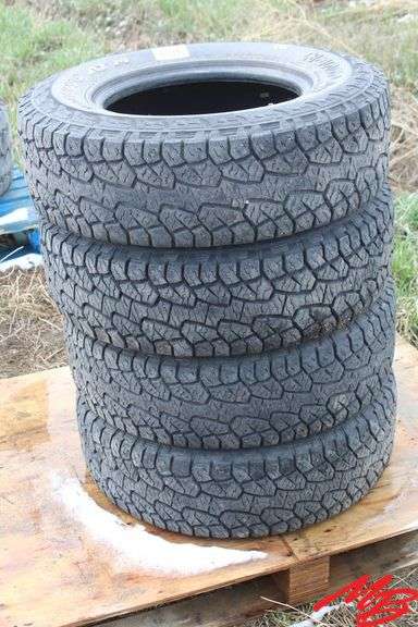 (4) Tires, LT245/75R16, (fr)