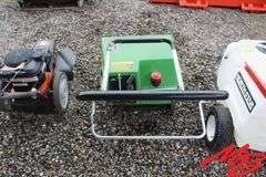 John Deere 322 Snowblower