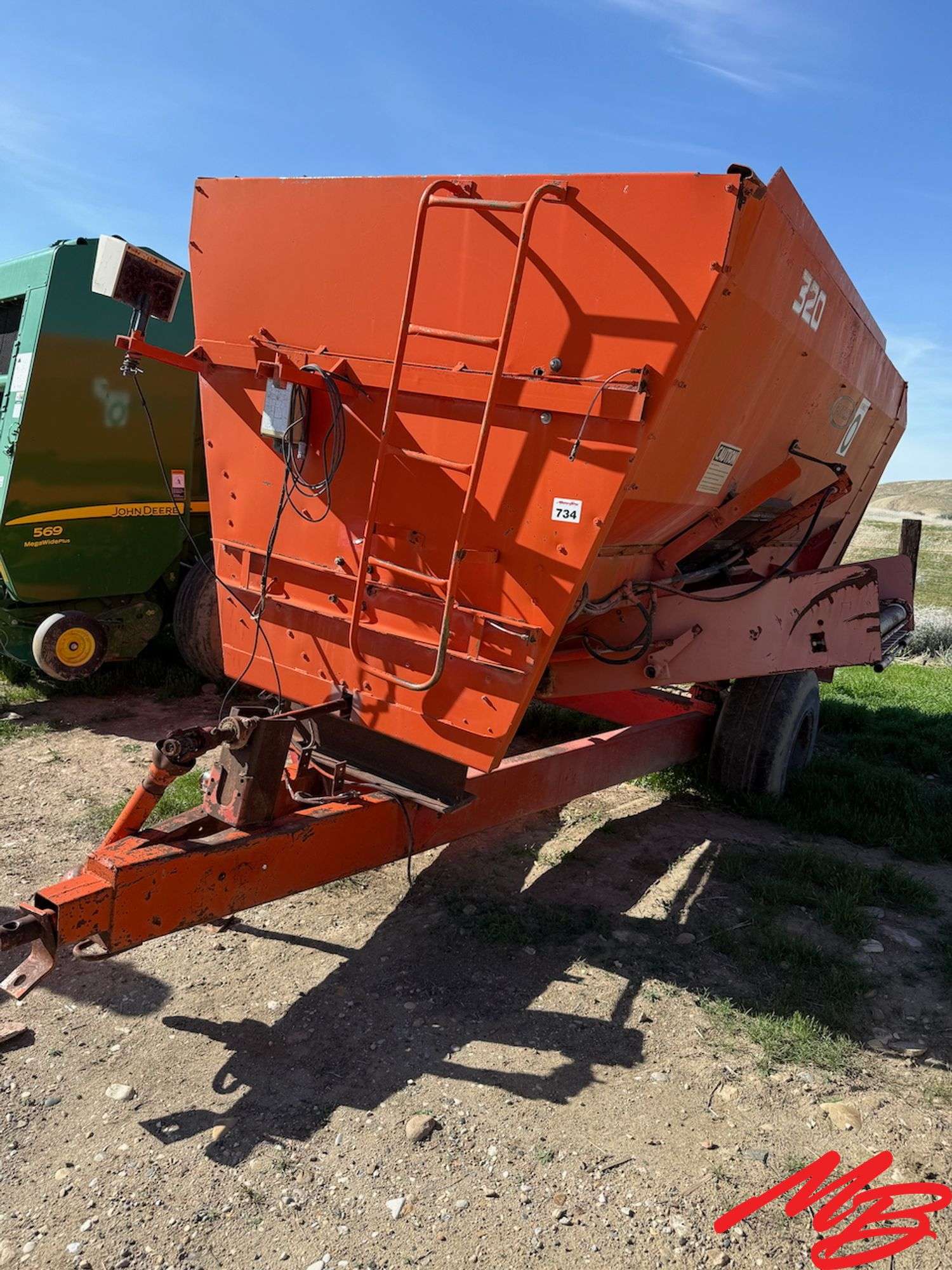 Butler Oswalt 320 Feed Wagon