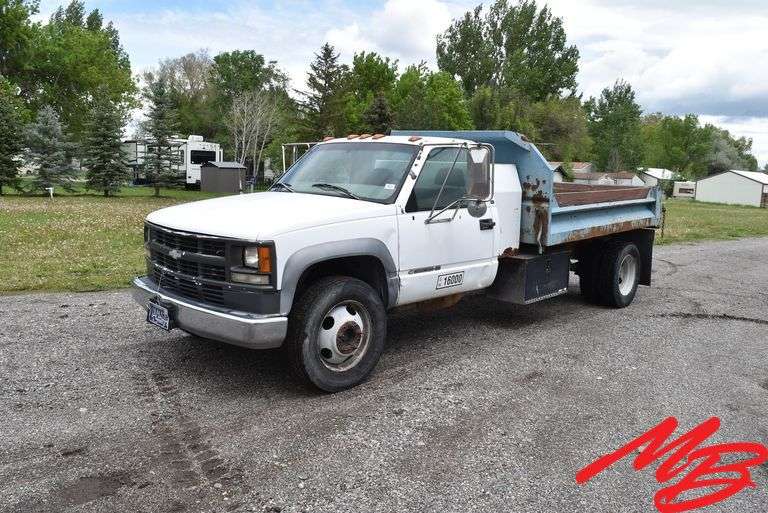 1997 Chevy 3500 HD Regular Cab 2WD Dump Truck