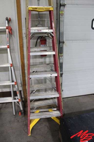 (2) Werner Fiberglass Ladders, 6'x8'
