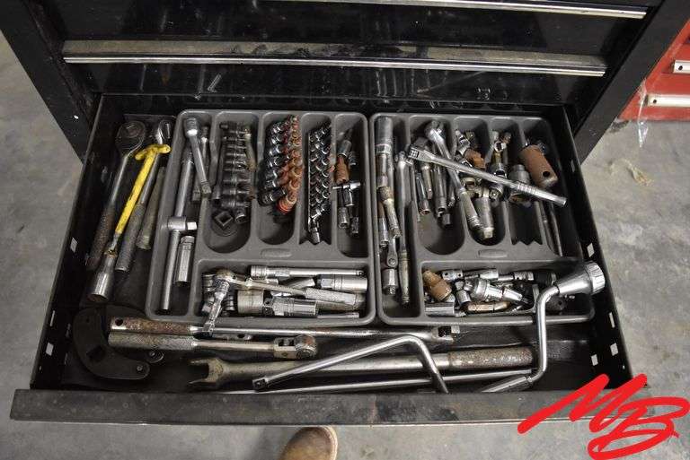Snap-On Rolling Tool Chest 32.5x20.5x43 w/Assorted Tools