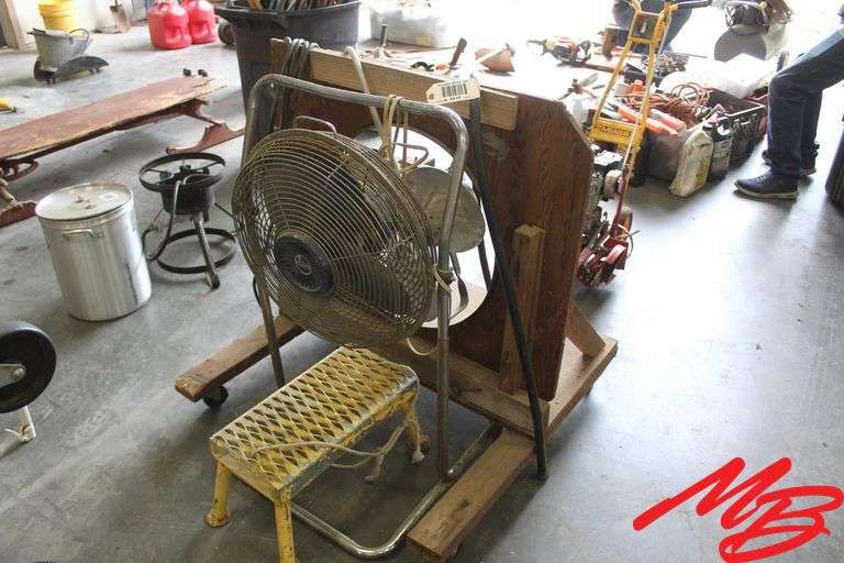 (2) Fans, Metal Step Stool