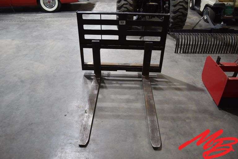 Skidsteer Pallet Forks, 48" Forks, Skidsteer Mount