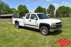 2001 Chevy 2500HD Extended Cab Long Box 4x4 Pickup