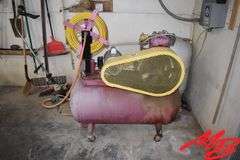 Air Compressor w/Hose Reel