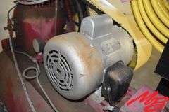 Air Compressor w/Hose Reel