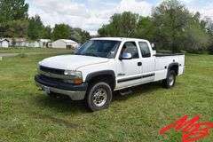 2001 Chevy 2500HD Extended Cab Long Box 4x4 Pickup